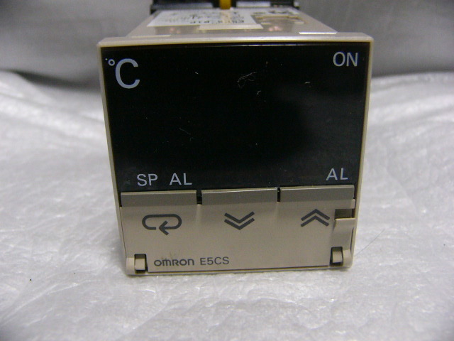 OMRON(オムロン) サーマックS 電子温度調節器 E5CSタイプ E5CS-R1PU-W
