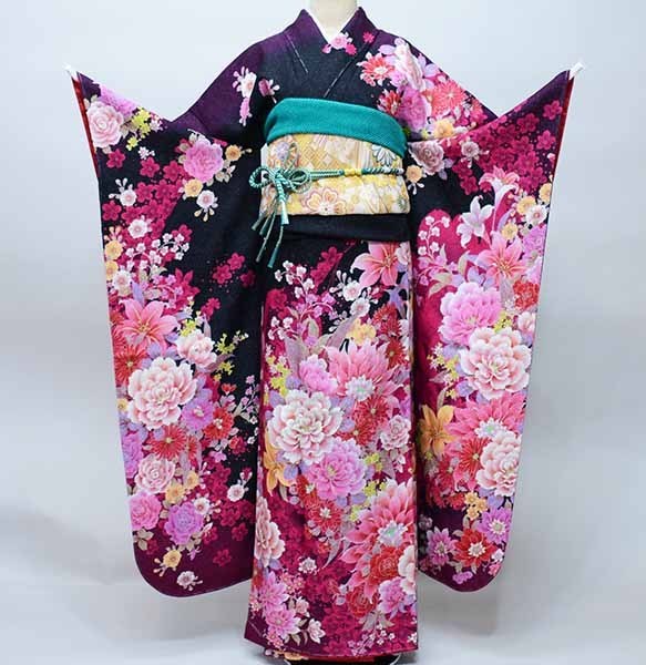 振袖 正絹 着物 単品 仕立て上がり 百花繚乱 バラ刺繍 ラメ入り ユリ 椿 黒地 ピンク 新品 (株) 安田屋 NO35944_画像1