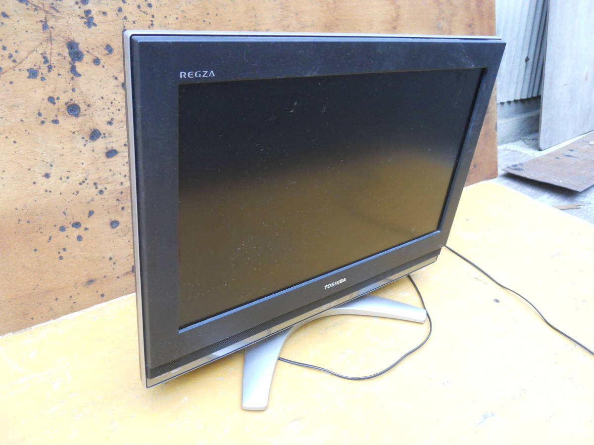 M8573 Toshiba (Toshiba) LCD TV 26 Тип REGZA 26C3100 с пультом дистанционного управления 67 см на задней высоте 25 см 52 см. Ю.Пак 170 (0406)
