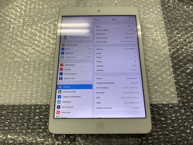 BS493 au iPad mini 第2世代 Wi-Fi+Cellular A1490 シルバー 16GB 判定 ジャンク ロックOFF
