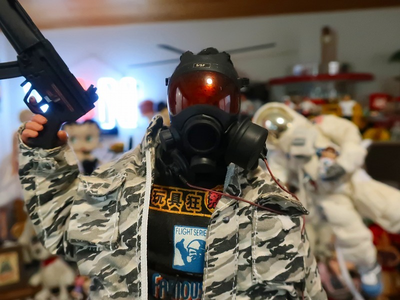 爆レア★1/6 大気汚染の未来の地球でガスマスクをした男 フィギュア