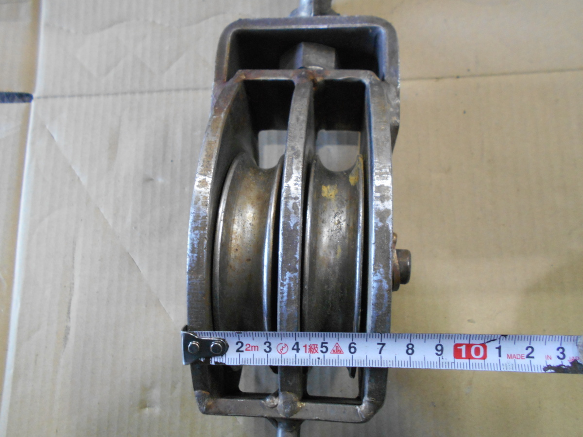 23-679 lifting block 2 car ( made of stainless steel )o-f type Span car, yacht, fishing boat,.. san,. fishing boat, restore boat etc. secondhand goods 