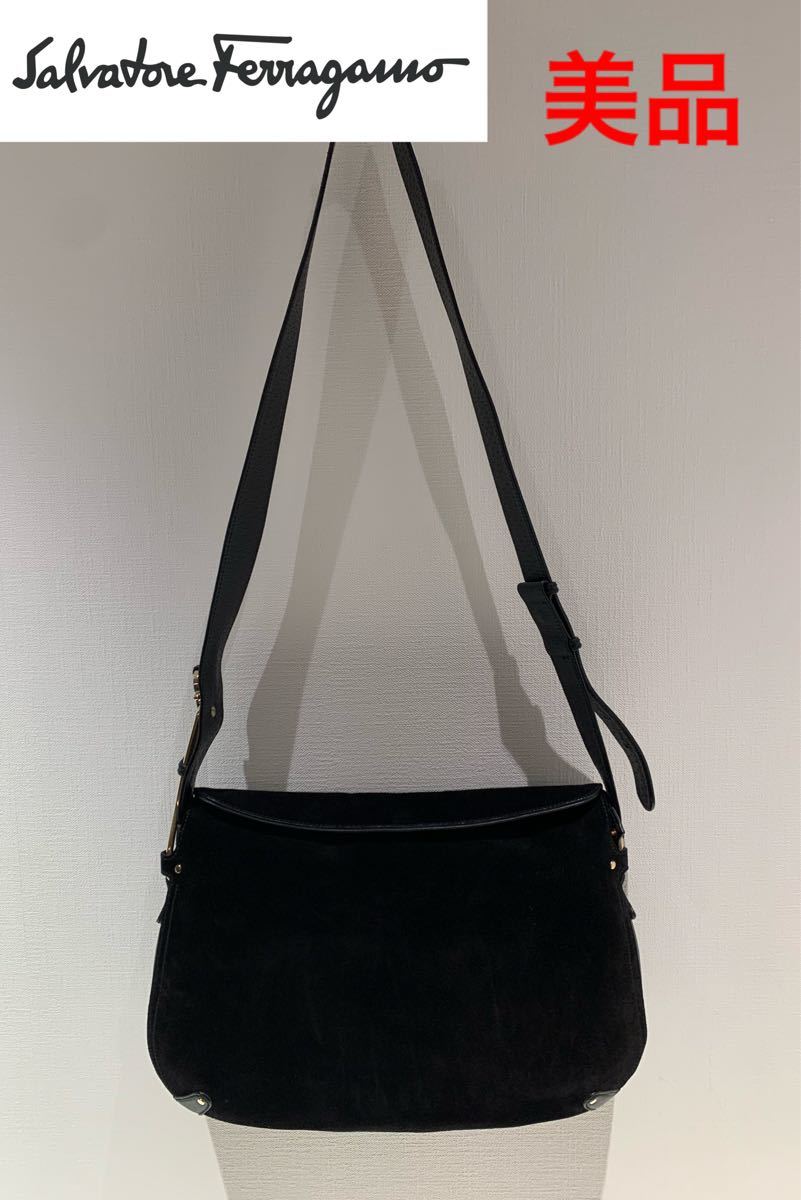 美品 Salvatore Ferragamo ショルダーバック ブラック|PayPayフリマ