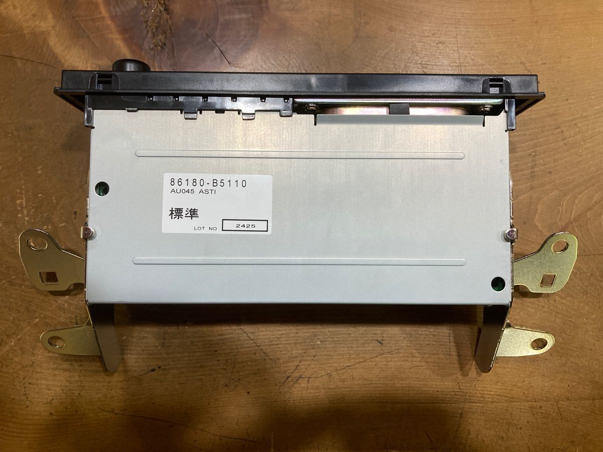 新車外し ダイハツ ハイゼット純正ラジオ AM/FM スピーカー内臓 新車外し ダイハツ ハイゼット純正ラジオ AM/FM スピーカー内臓