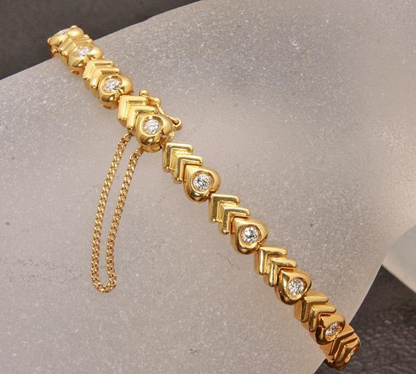 質屋出品》K18☆天然ダイアモンド1.00ctが輝くブレスレット☆k-4358 質屋出品》K18☆天然ダイアモンド1.00ctが輝くブレスレット☆k-4358