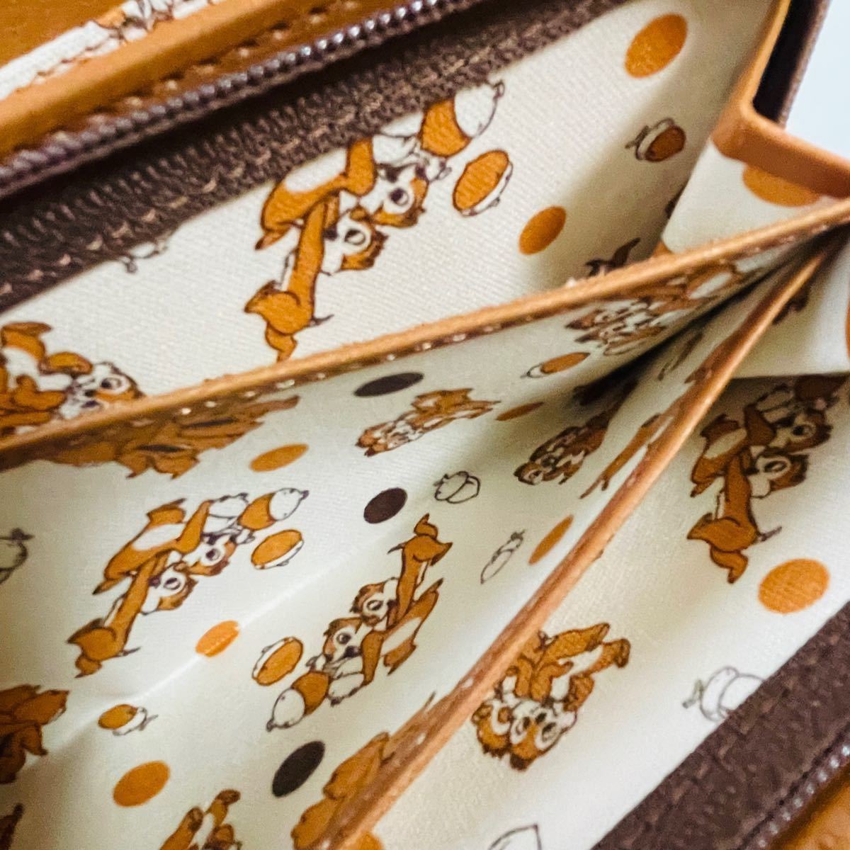ダコタ長財布 コラボ ディズニー チップ&デール|Yahoo!フリマ ダコタ長財布 コラボ ディズニー チップ&デール|Yahoo!フリマ