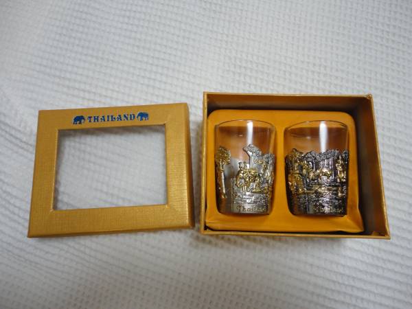 タイ雑貨　タイランド　土産物　ショットグラス　2個セット　装飾は金属製　立体　未使用　送料全国520円_画像1