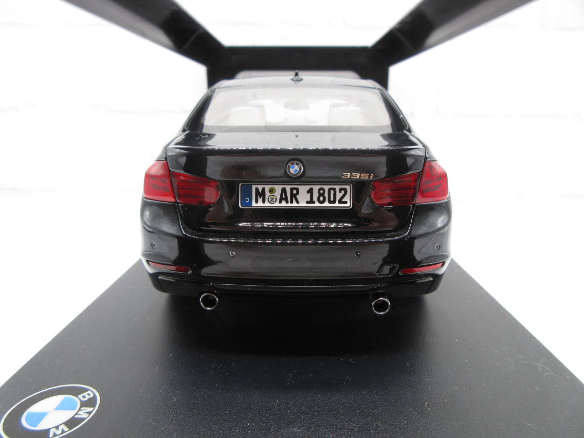 ミニカー　1/18　BMW　3er 3シリーズ　3series　セダン　F30　ブラックサファイア　ディーラー正規品　モデルカー_画像4