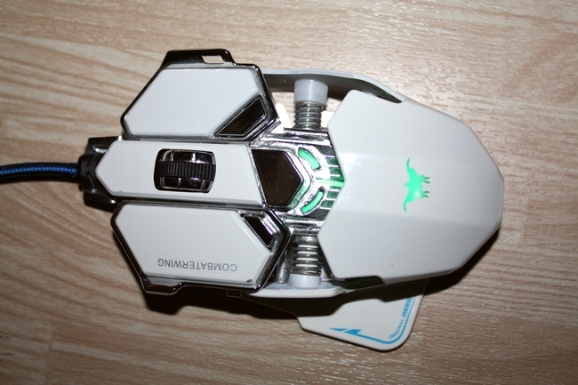 Combaterwing 光学式マウス CW-80 美品 LEDライト USB有線 4800DPI ゲーミングマウス 10ボタン 送料無料 送料込み_画像2
