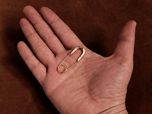  brass safety pin safety pin ( Mini size ) brass miscellaneous goods handicrafts supplies parts handcraft Gold large Western-style clothes key holder 