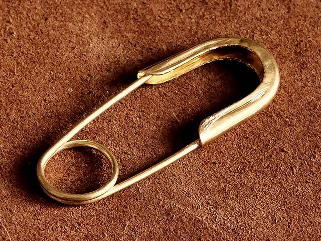  brass safety pin safety pin ( Mini size ) brass miscellaneous goods handicrafts supplies parts handcraft Gold large Western-style clothes key holder 