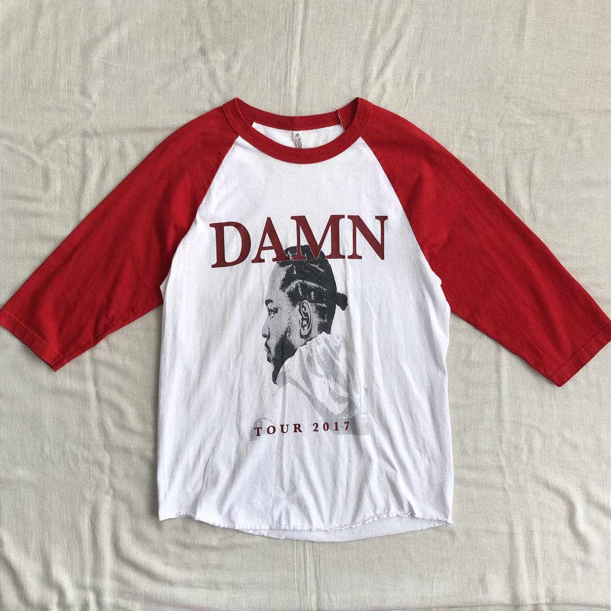KENDRICK LAMAR [DAMN.TOUR 2017] ケンドリックラマー ベースボールTee WHITE/RED M マーチTee マーチャンダイズ_画像1