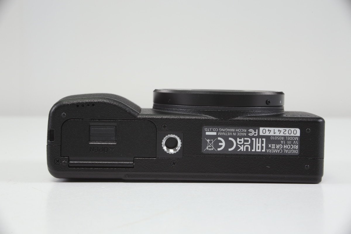 新品同様 | 動作正常 】 RICOH GR IIIx 【 シャッター数わずか 新品同様 | 動作正常 】 RICOH GR IIIx 【 シャッター数わずか