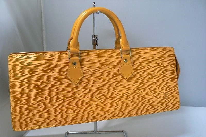 LOUIS VUITTON ルイヴィトン サックトリアングル ハンドバッグ エピ
