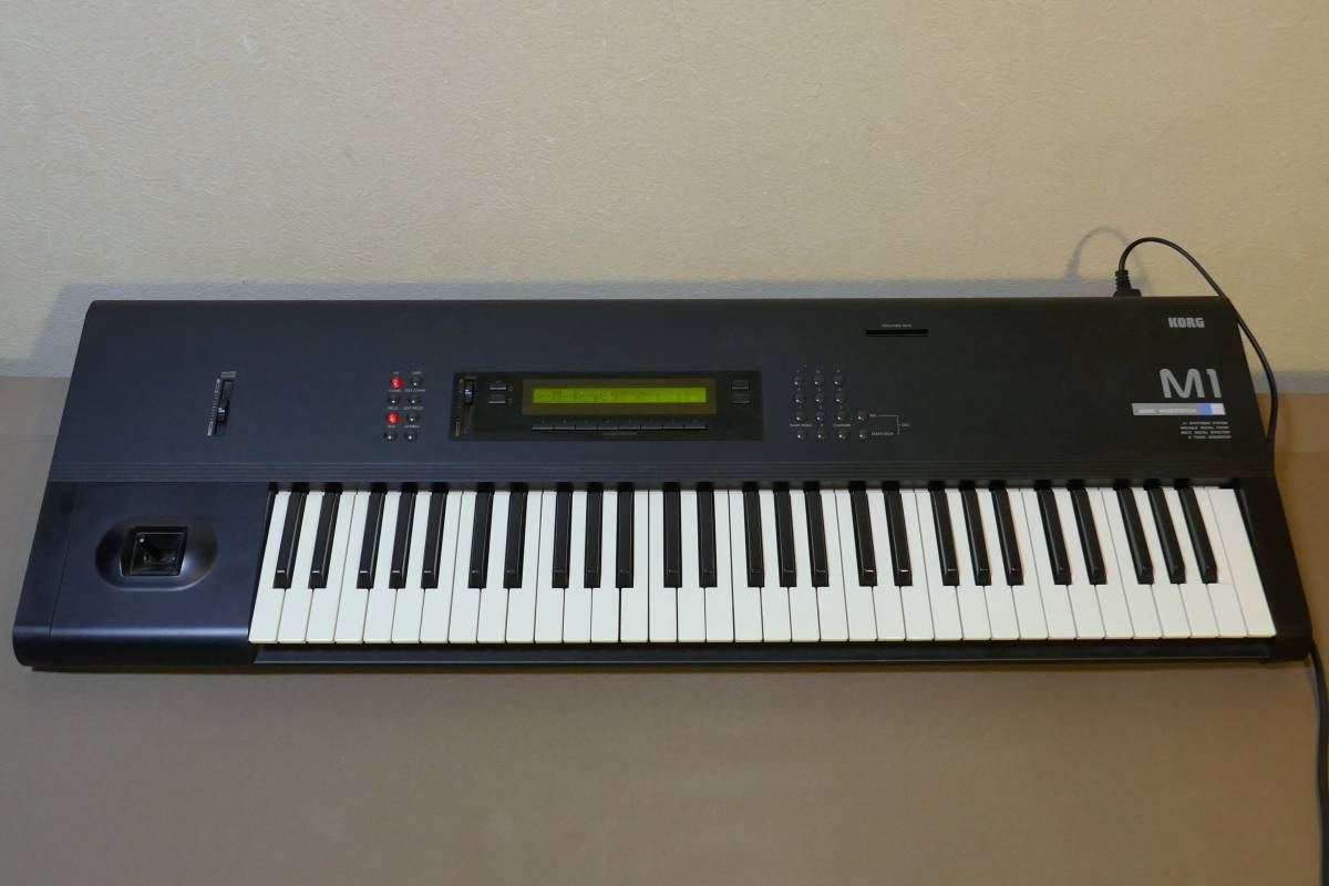 KORG M1 難あり 専用ハードケース付 www.distribella.com