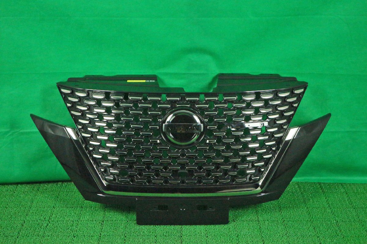 0620 C27 セレナ 後期 オーテック 純正 グリル 62310 1A38A の商品詳細