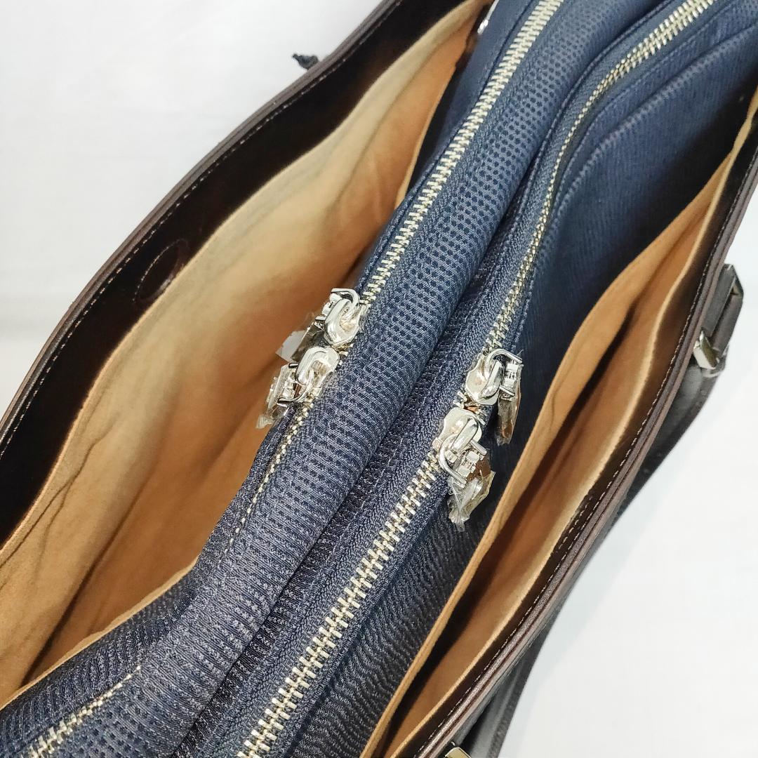 ○☆新品 未使用 Forme la vrais forme 定番ブリーフケース