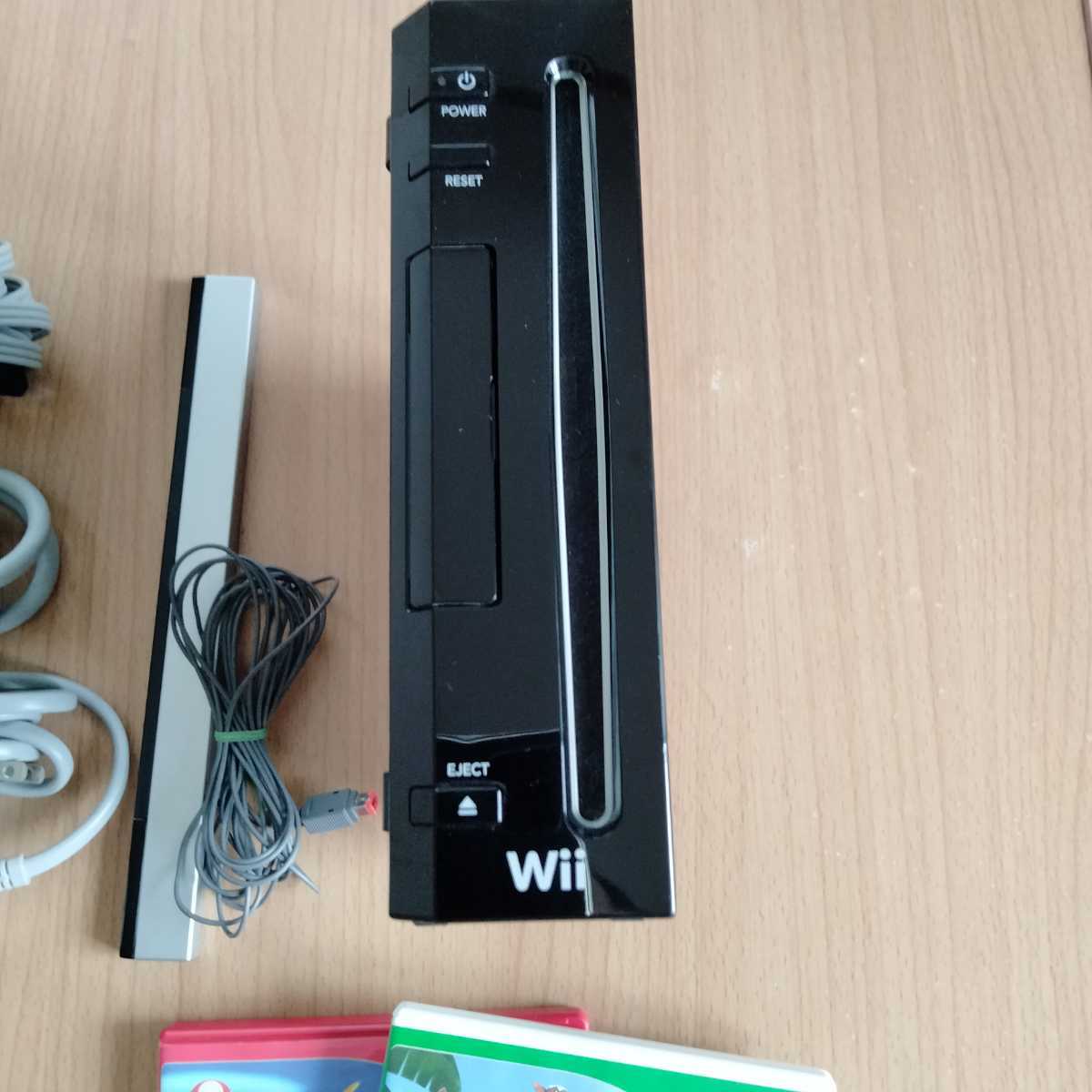 Wii 本体　Wiiリモコンプラス　ソフト2本付き