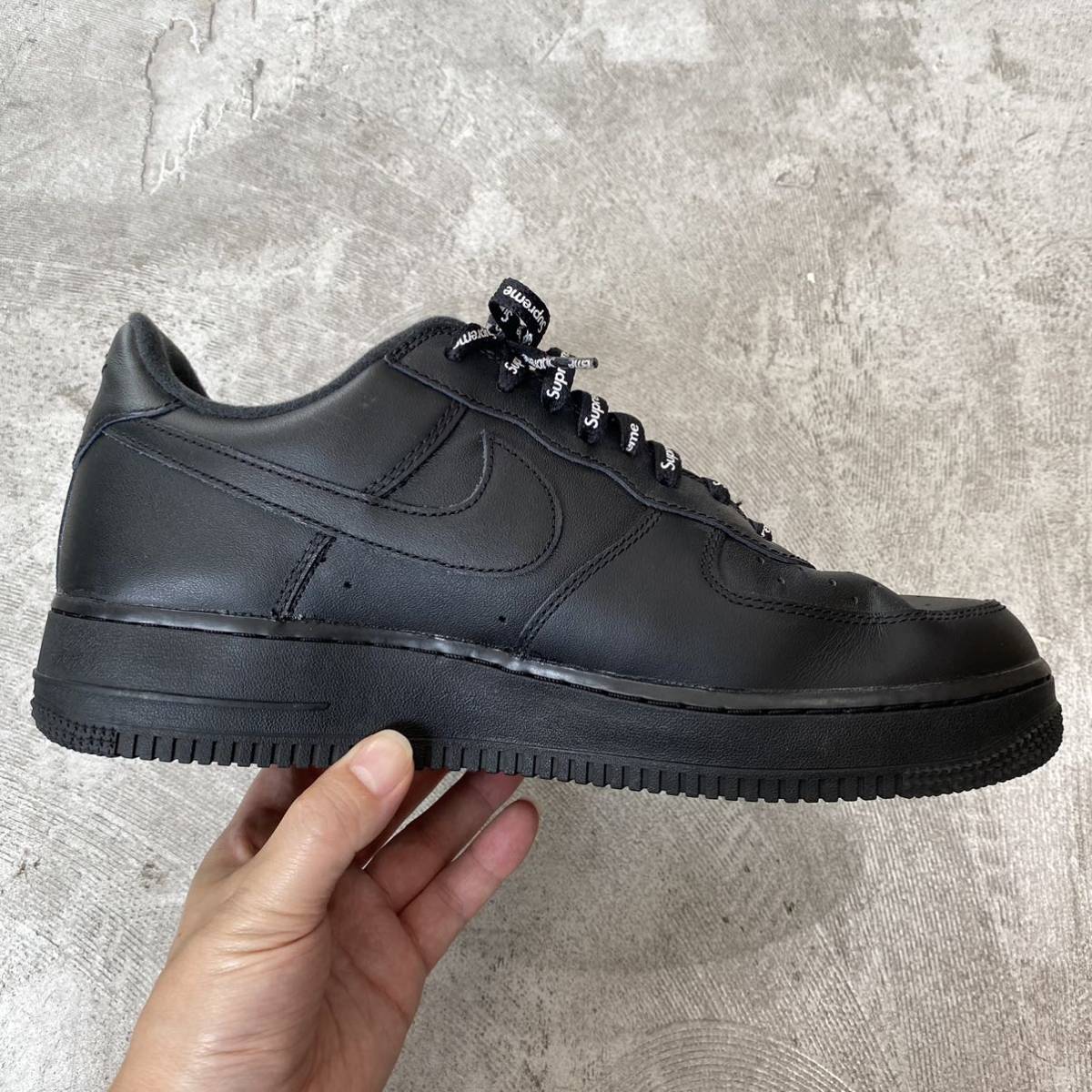 海外正規 定番 Supreme x Nike Air Force 1 Low シュプリーム ナイキ エア フォース 1 ロー AF1 CU9225 001 ブラック 黒 BLACK size 28cm _画像4