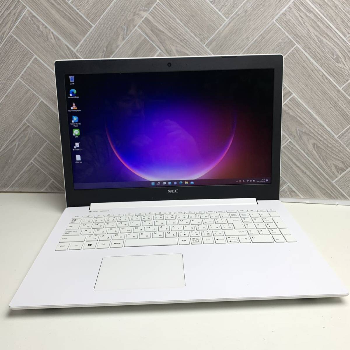 最新Windows11 第8世代 Core i7-8550U M.2-SSD512GB+HDD1TB メモリ12GB NEC NS700/K フルHD Blu-ray カメラ office2019 最新Windows11 第8世代 Core i7-8550U M.2-SSD512GB+HDD1TB メモリ12GB NEC NS700/K フルHD Blu-ray カメラ office2019