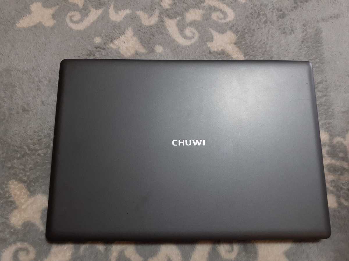 CHUWI ノートパソコン 本体+充電器