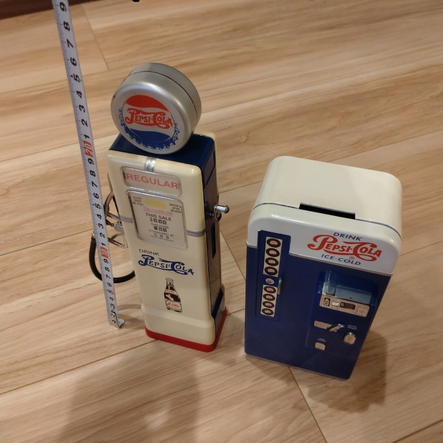 レトロ・セット】ペプシ コーラ ベンディングマシン 貯金箱 ダイ レトロ・セット】ペプシ コーラ ベンディングマシン 貯金箱 ダイ