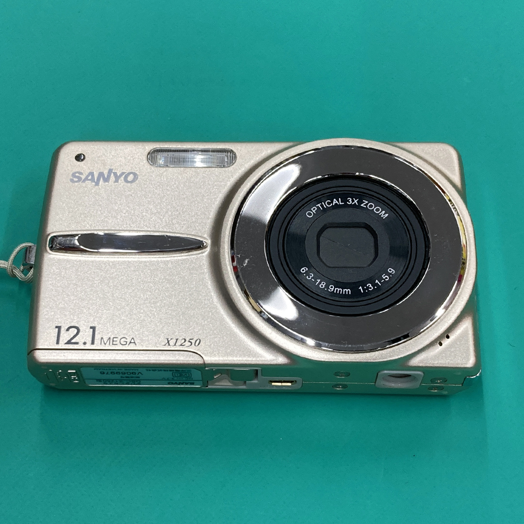 サンヨー SANYO デジタルカメラ DSC-X1250 ジャンク品 R00099_画像1