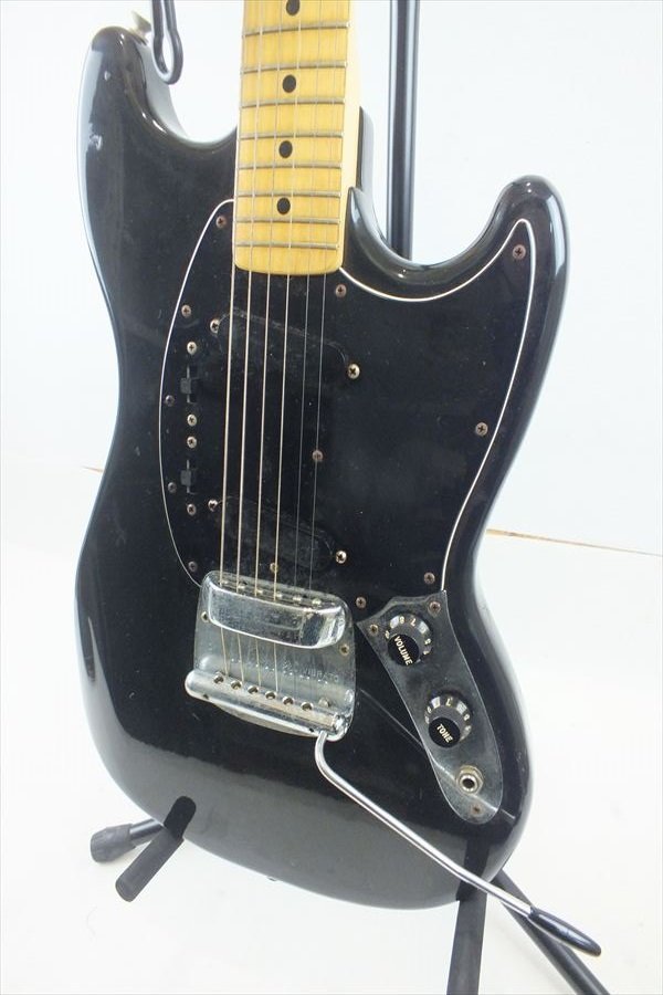 ☆Fender フェンダー MUSTANG ギター ハードケース付き 現状品 中古 220607J6318_画像3