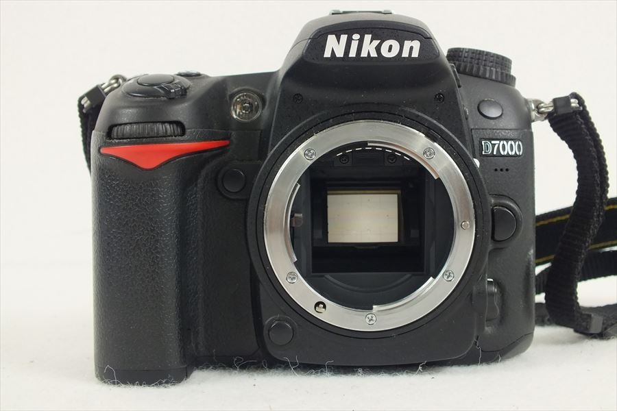 ◆ Nikon ニコン D7000 デジタル一眼レフ AF-S NIKKOR 18-200mm 1:3.5-5.6 G ED シャッター切れOK 中古 現状品 220609G3466_画像3