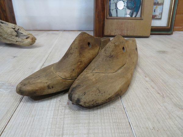 ビンテージレトロ】 古着屋さんにディスプレイされていた 木製 靴型