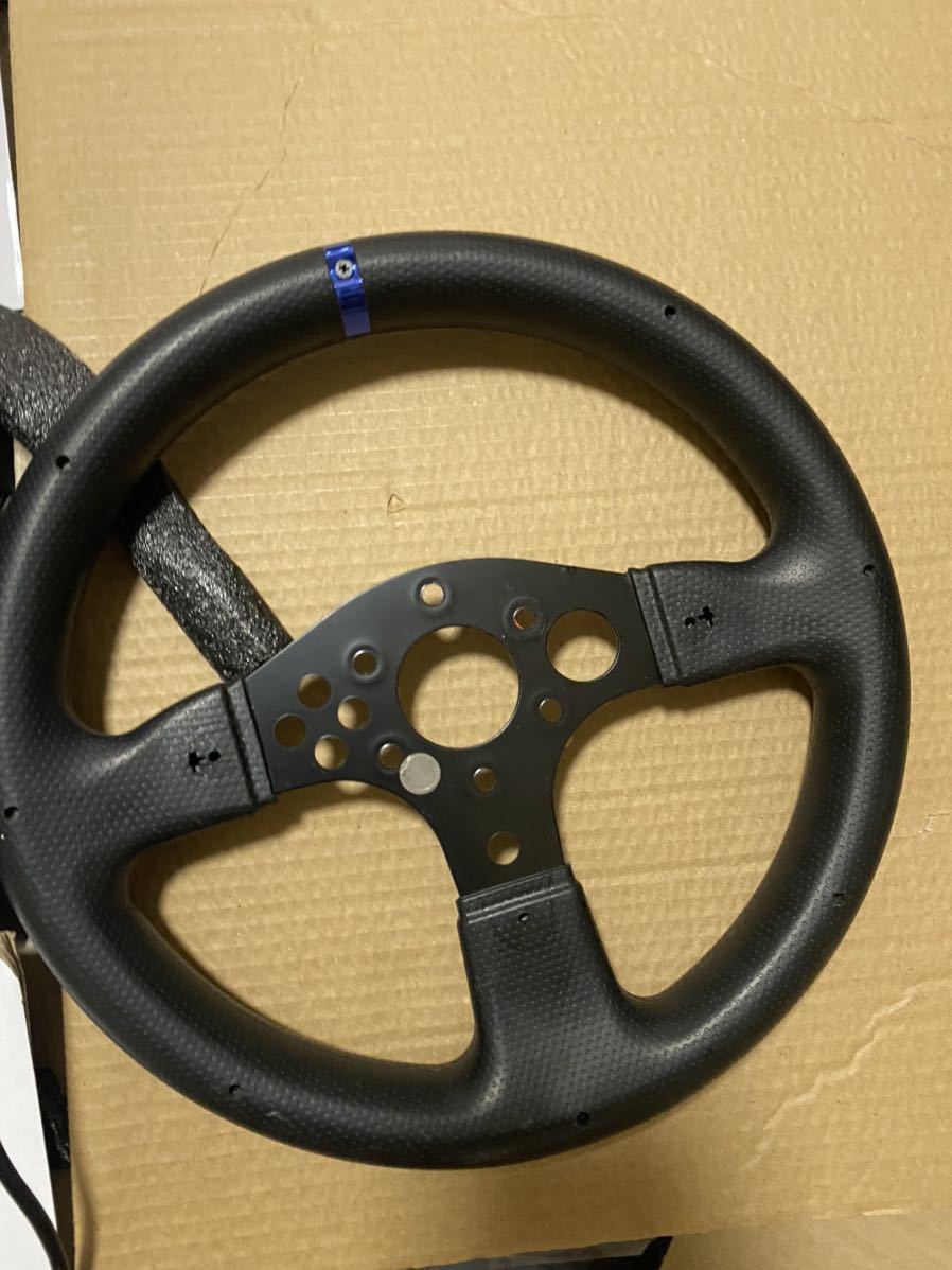 スラストマスター T300RS GT TH8A 3ペダル 実車ステアリング スラストマスター T300RS GT TH8A 3ペダル 実車ステアリング