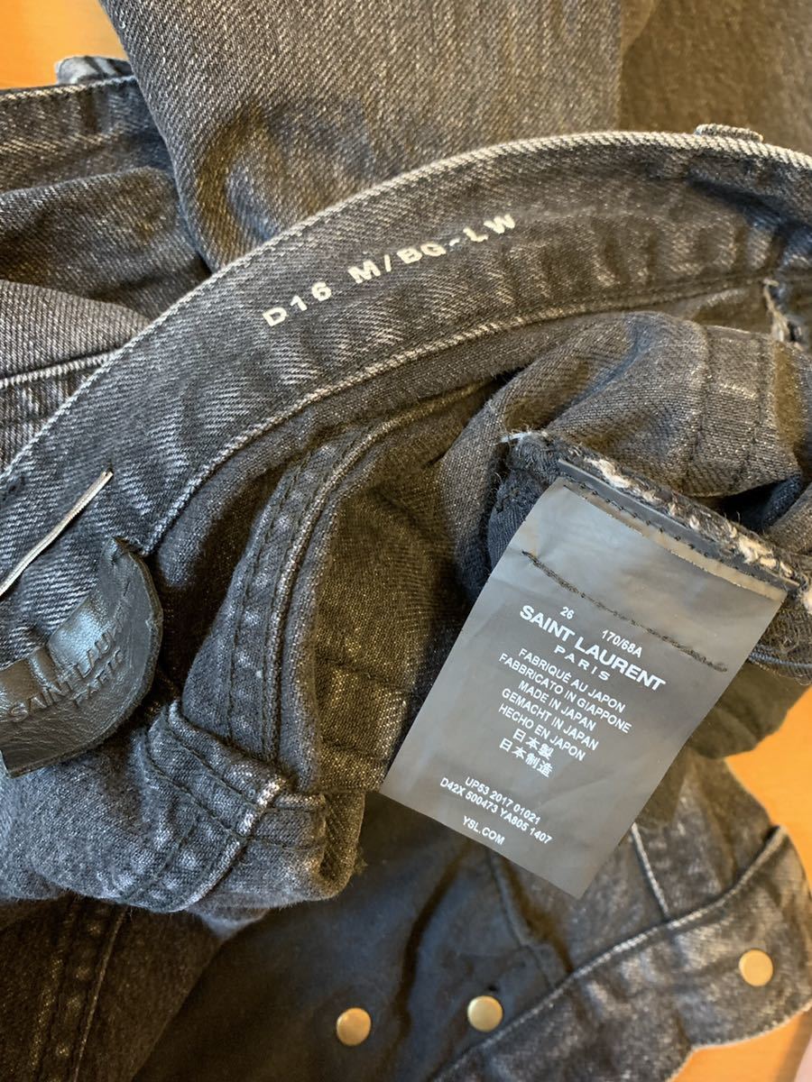 国内正規 17AW Saint Laurent Paris サンローランパリ D16 Hedi Slimane エディ スリマン ダメージ リペア 加工 デニム 黒 26 500473 YA805_画像4