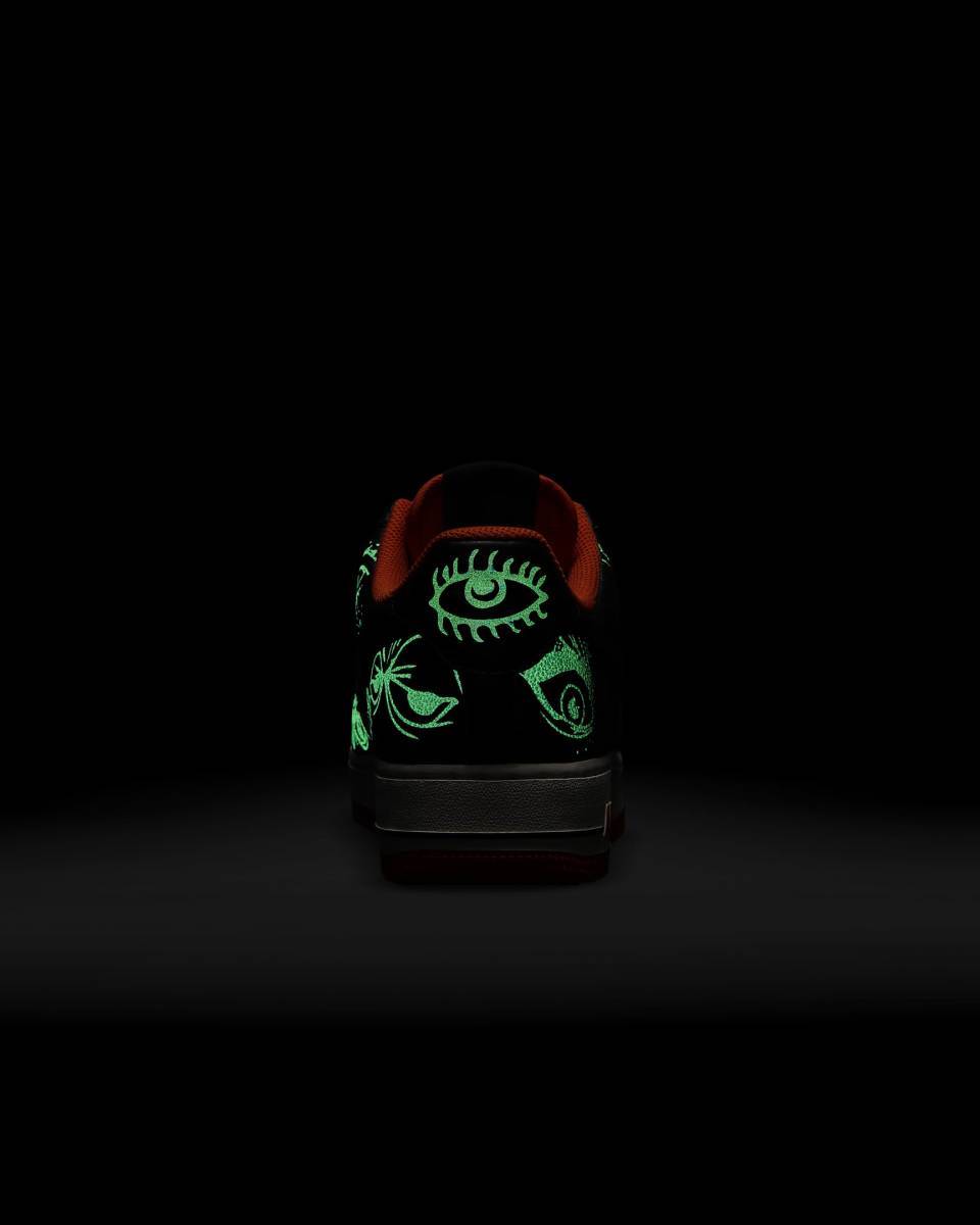 【送料無料】NIKE AIR FORCE 1 ’07 PRM HALLOWEEN 25cm US7新品 国内黒タグ付 エアフォース1 蓄光GLOW IN THE DARK ハロウィン DC8891-001