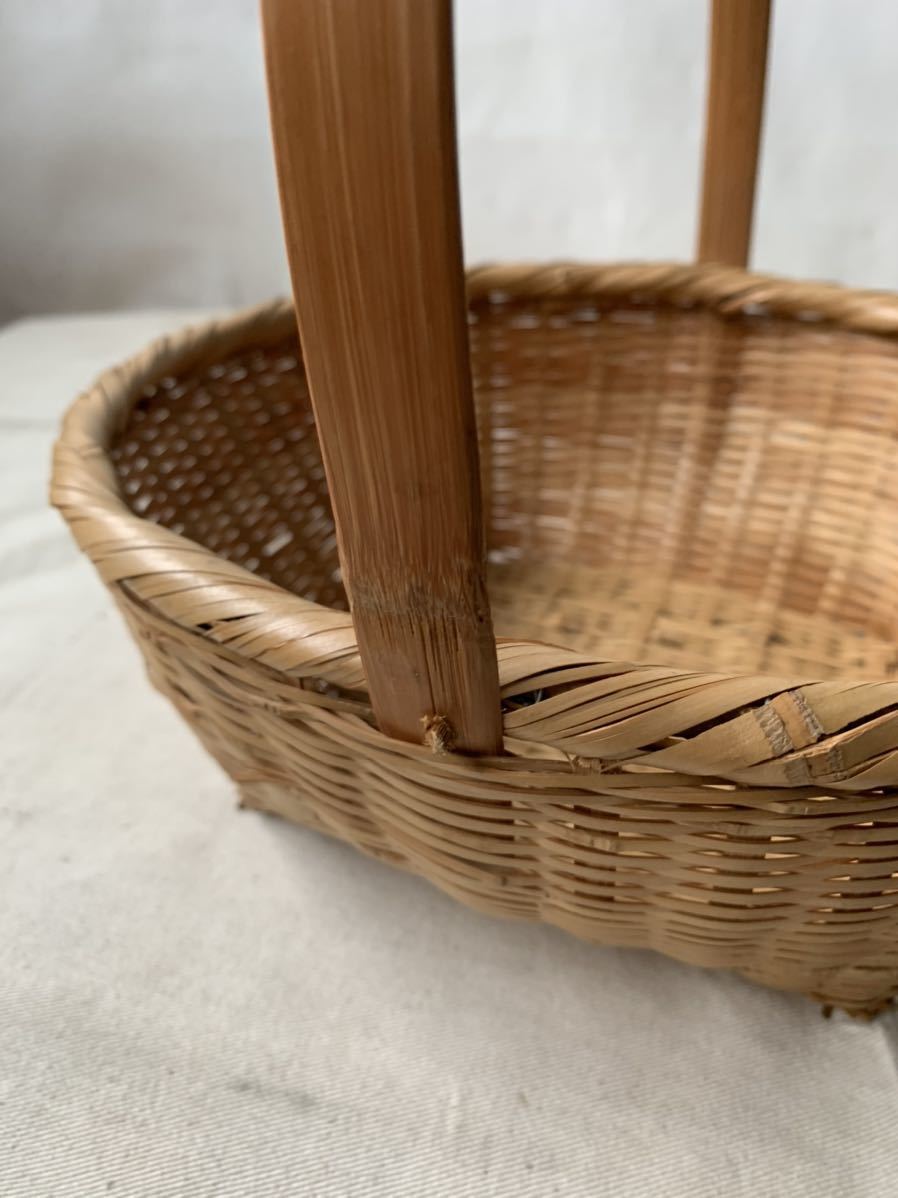  firmly compilation ... old keep hand attaching bamboo . basket basket old ... house .. basket case storage natural life material Showa Retro old tool old thing antique mountain work ku flannel 