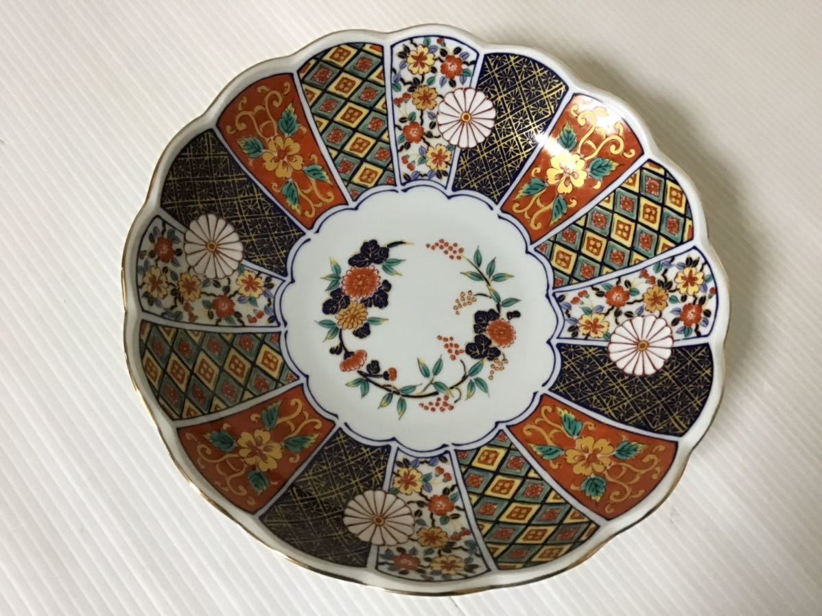 美品 雅古伊万里 盛鉢 有田焼 鴻窯 直径24 5cm 箱付 金縁 金彩 美品 雅古伊万里 盛鉢 有田焼 鴻窯 直径24 5cm 箱付 金縁 金彩
