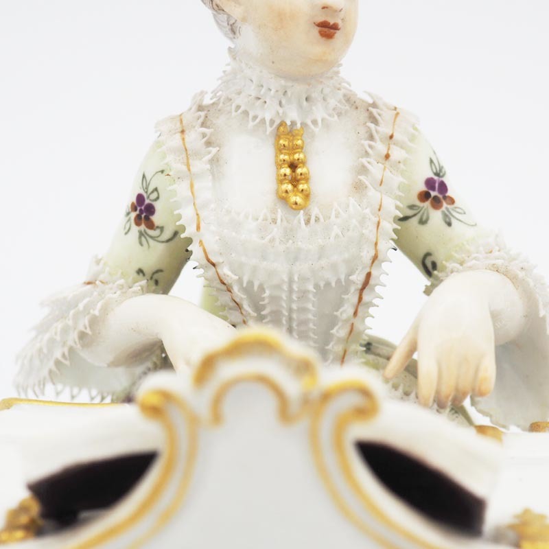 マイセン Meissen 五感の寓意 「聴覚」 シェーンハイト造形 一級 マイセン Meissen 五感の寓意 「聴覚」 シェーンハイト造形 一級