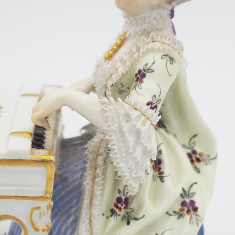 マイセン Meissen 五感の寓意 「聴覚」 シェーンハイト造形 一級 マイセン Meissen 五感の寓意 「聴覚」 シェーンハイト造形 一級