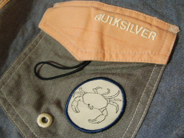 ssy4728 Quiksilver ショートパンツ ネイビー×オレンジベージュ ■ 配色 ■ ワッペン 薄手 ストレッチ素材 サイズ38 クイックシルバー_画像7