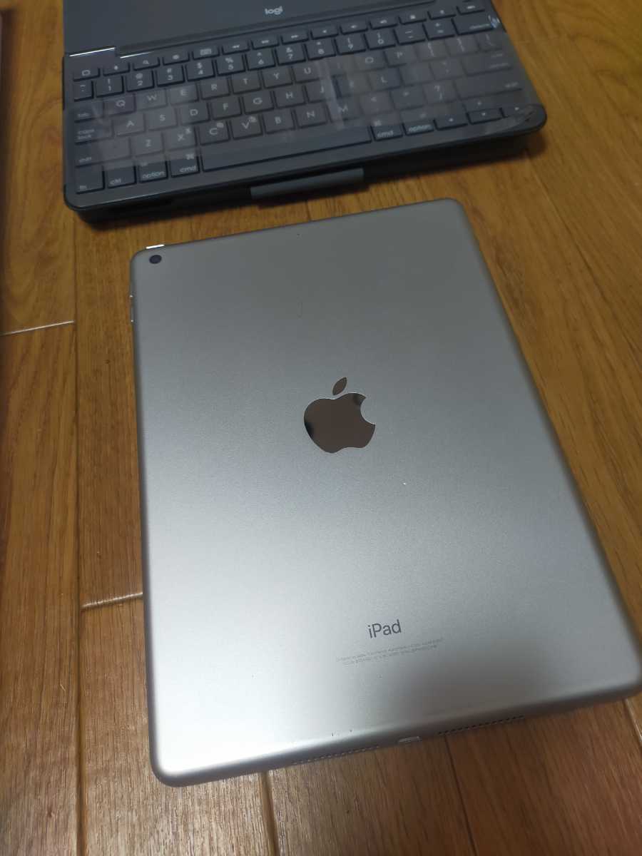 Apple iPad 32GB Wi-Fiモデル 第6世代 Logicool slim folio キーボード