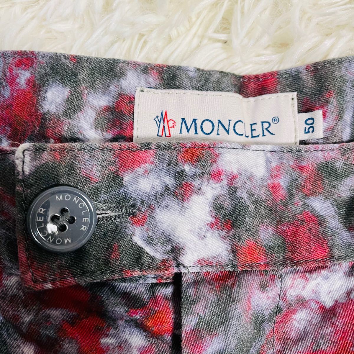 美品】MONCLERモンクレール カモフラ柄ハーフパンツ レッド サイズ50