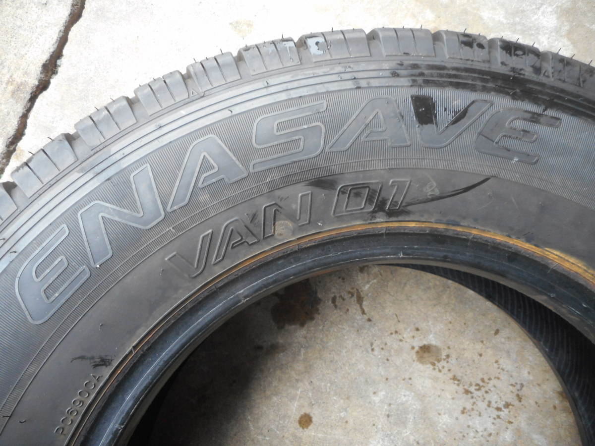 送料無料【DUNLOP】2013年製造！VAN01☆195/80R15　107/105L　LT☆8分山☆2本のみ[中古1504］ハイエース、キャラバン他！_画像4