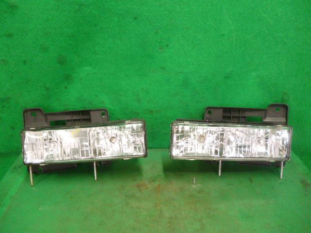  Chevrolet Tahoe E-CK15B head light left right set ( right )SK3051 ( left )SK3052