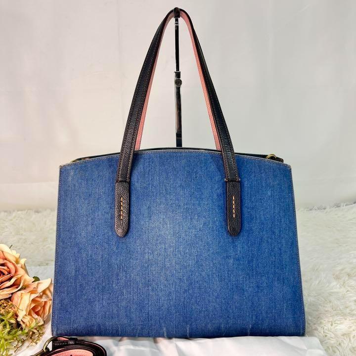美品 COACH コーチ チャーリー F28898 2way ショルダーバッグ 斜め掛け可能 ゴールド金具 花柄 ティーローズ A4サイズ収納可能 チャーム