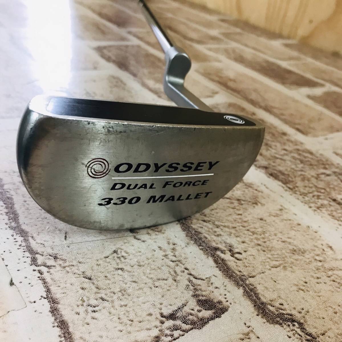 [6-487] ODYSSEY オデッセイデュアルフォース330マレット パター DUAL FORCE 330 MALLET 純正ヘッドカバー付き_画像2