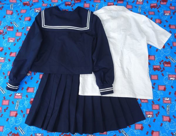 za_6774 計14点セット！兵庫県 朝来市立和田山中学 冬服 純白スカーフ付 セーラー服+夏半袖シャツ 上下セット 普段着 インナー 上下セット_画像3