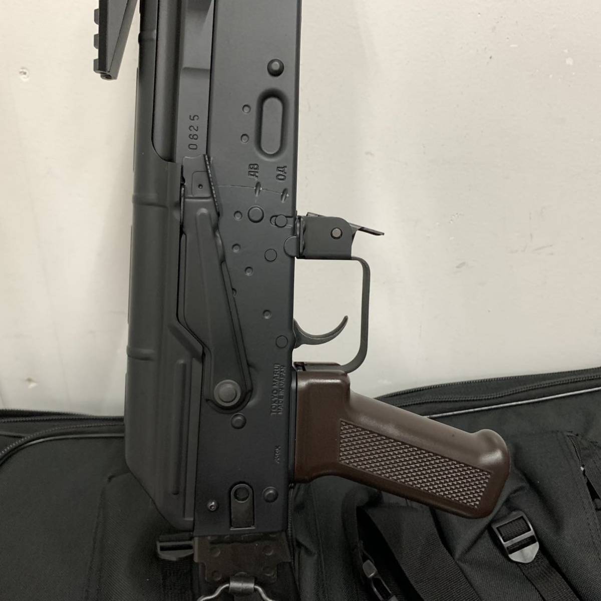 Z184 TOKYO MARUI 東京マルイ 電動エアガン AK74 series 現状品 Z184 TOKYO MARUI 東京マルイ 電動エアガン AK74 series 現状品