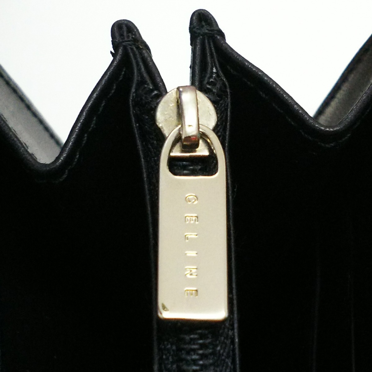 □新品（未使用）【二つ折り財布】 CELINE（セリーヌ） 長財布