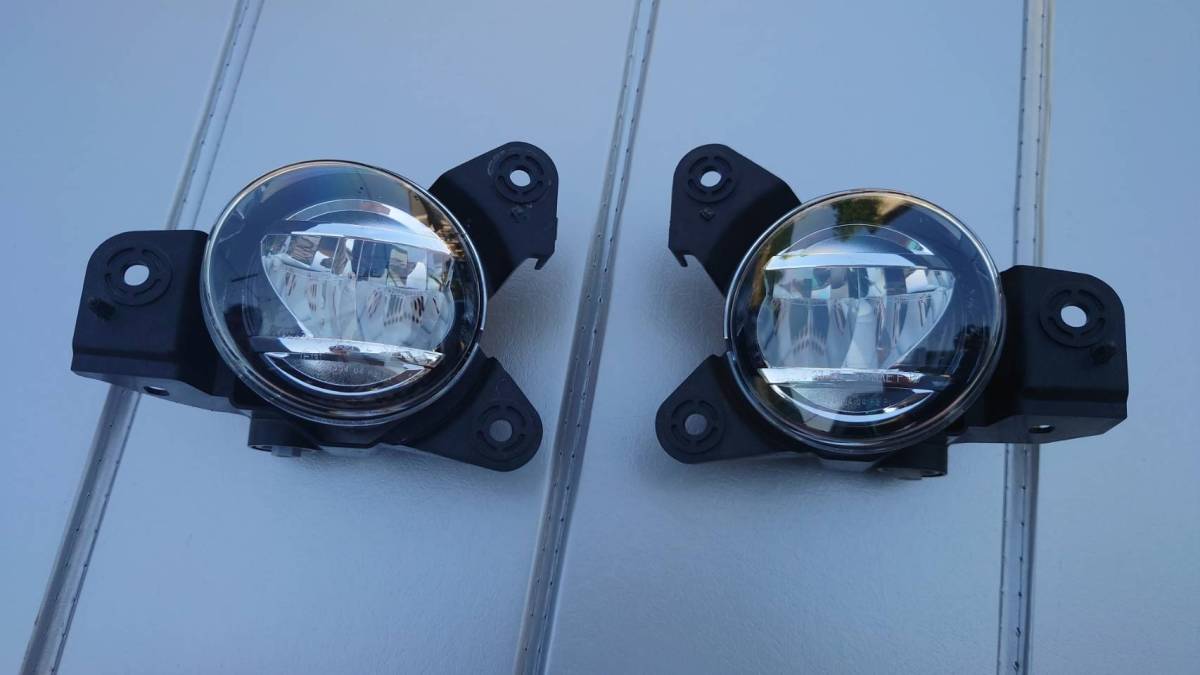 日野 デュトロ トヨタ ダイナ 純正 フォグランプ LED 左右セット KOITO