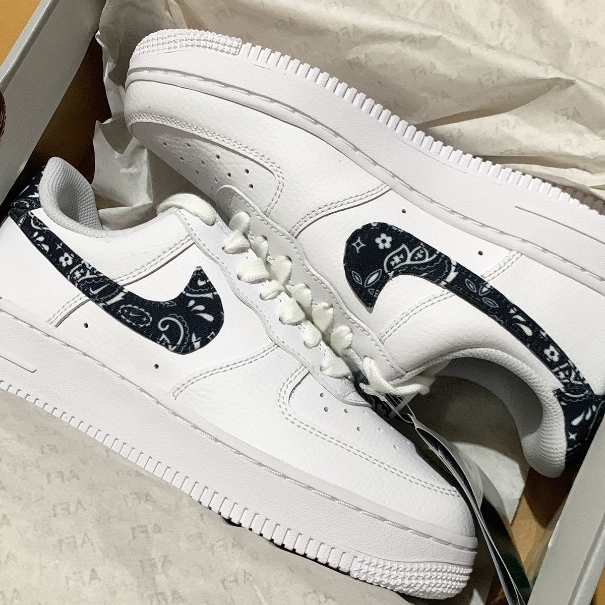 送料無料 NIKE AIR FORCE 1 ペイズリー 柄 ナイキ エアフォース バンダナ ウィメンズ スニーカー シューズ 23.5 cm