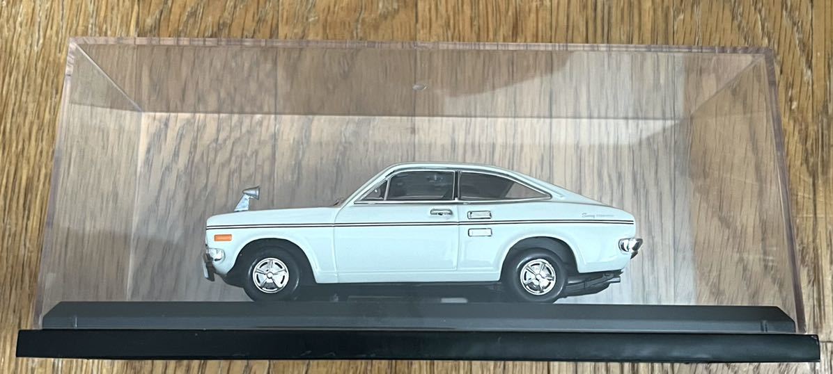 ◇国産名車コレクション 日産 サニー 1200 GX (1970) 中古 ミニカー アシェット 1/43 旧車 ホワイト_画像1